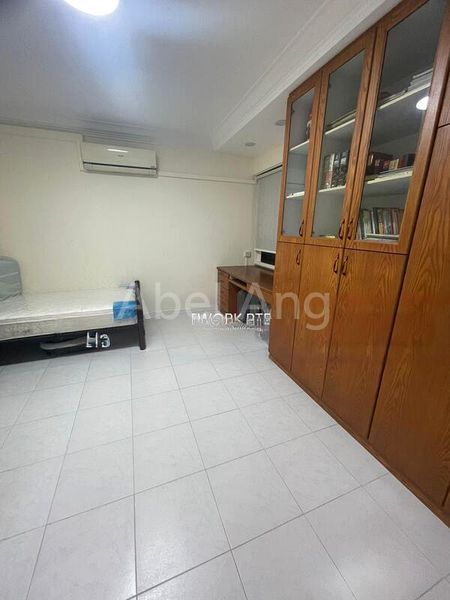 Executive HDB for Sale in  692 Jurong West Central 1 - Image 6